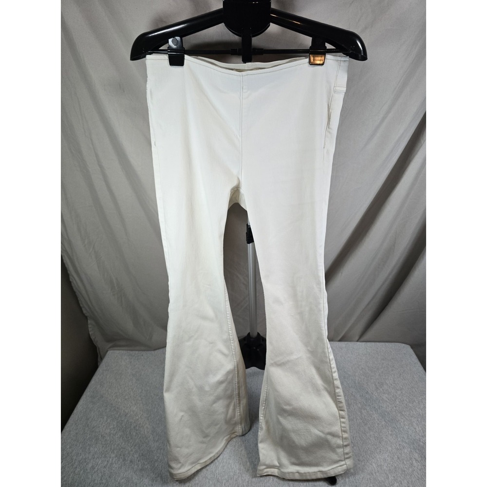 Free People Sz‎ 31 We the Free Retro Style Extreme Flare Jeans Winter White